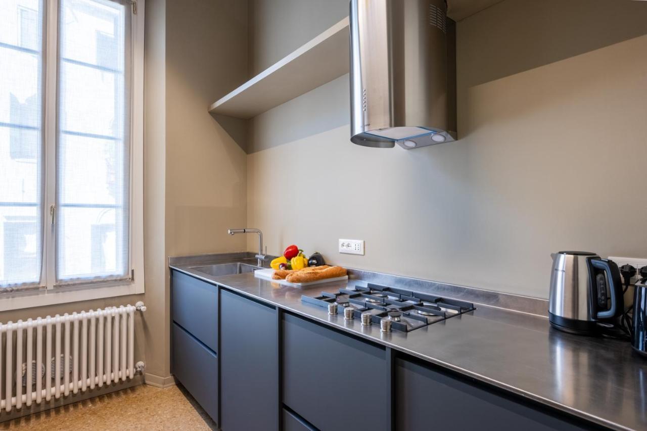 Palazzo Borgoloco Apartment Venice Exterior photo