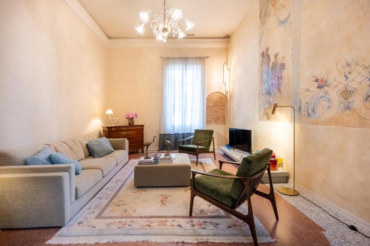 Palazzo Borgoloco Apartment Venice Exterior photo