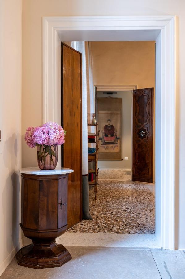 Palazzo Borgoloco Apartment Venice Exterior photo