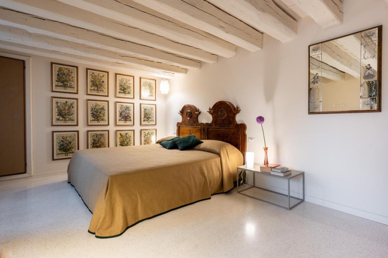 Palazzo Borgoloco Apartment Venice Exterior photo